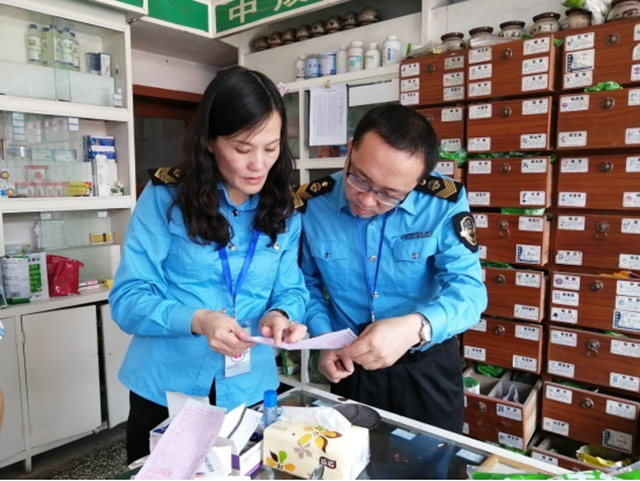 瀘州市場(chǎng)監(jiān)管“連查四案”！涉及不合格食品、不合格藥品、問(wèn)題眼鏡配制儀、虛假?gòu)V告