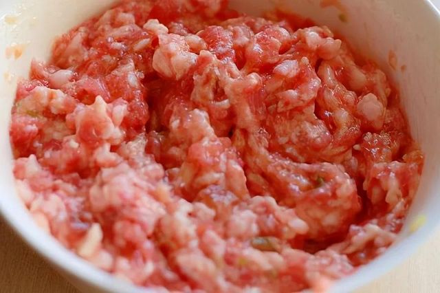 【分享】腌臘肉，10斤肉放多少鹽？別放錯(cuò)了……(圖3)