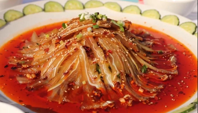 流口水！宜賓這場廚藝PK太香了！蛋圓子、椒麻雞、燒臘、粉蒸肉……(圖2)
