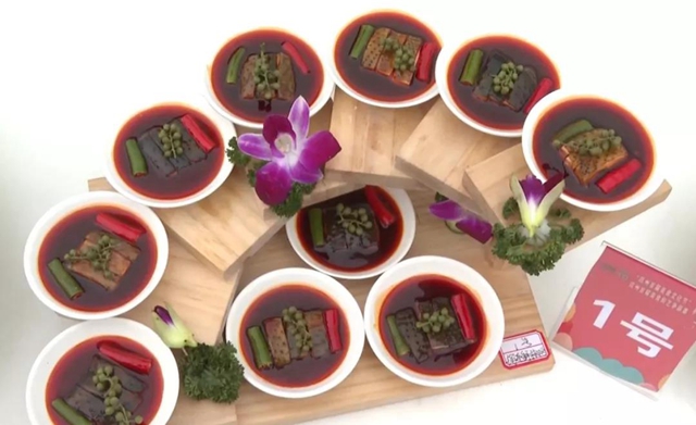 流口水！宜賓這場廚藝PK太香了！蛋圓子、椒麻雞、燒臘、粉蒸肉……(圖14)