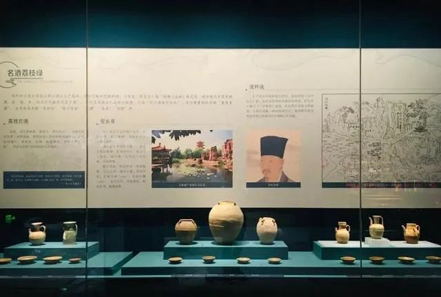 營收突破1600億！宜賓對外發(fā)布2021年度白酒產(chǎn)業(yè)年鑒(圖3)