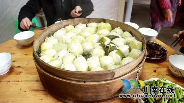 合江：春日好“食”光，咸香豬兒粑！