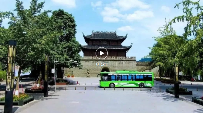 在瀘州，坐公交享美食探美景，方便快捷又省心