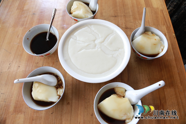 合江：解暑又解饞！傳統(tǒng)小吃涼糕受歡迎！