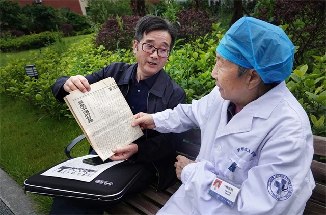 30年前登上《人民日報》的瀘州護(hù)士，如今年過八旬仍在續(xù)寫醫(yī)者仁心