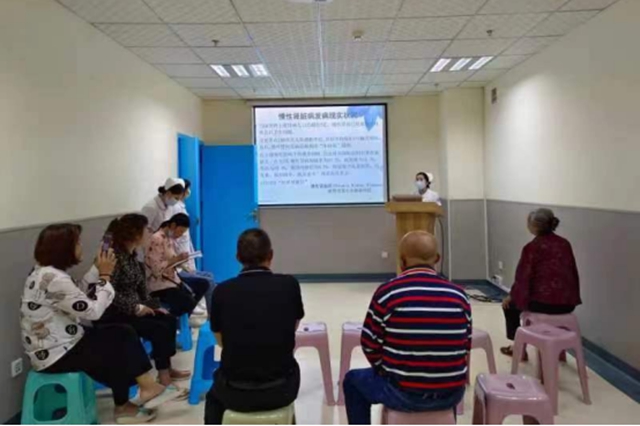 不好意思，瀘州市人醫(yī)這個(gè)門(mén)診沒(méi)有醫(yī)生給你看