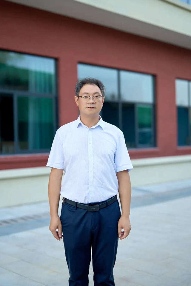 師者如光丨姚能平：躬身力行，做基礎(chǔ)教育的堅實踐行者