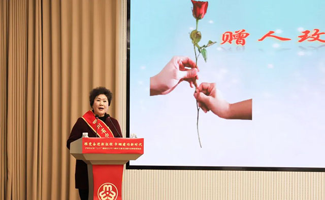 瀘州市鄉(xiāng)村女能人周小儀：贈(zèng)人玫瑰手留余香 愛心助力鄉(xiāng)村振興