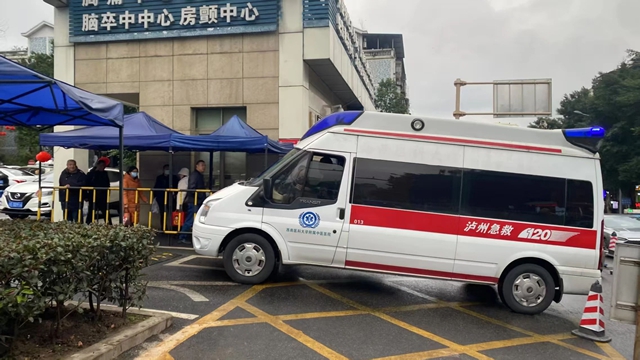 【圍觀】瀘州男子慘遭高壓電暴擊！