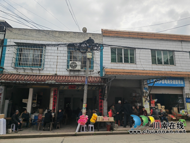 嘉明至喻寺公路兩邊的葛林灣新村（曾佐然攝）.jpg