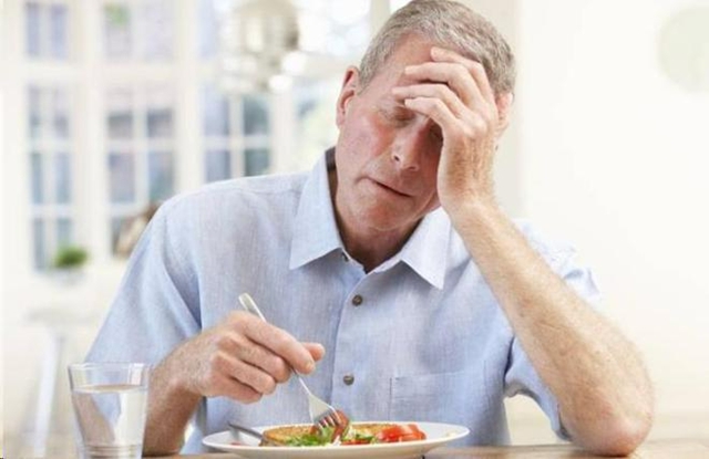【關(guān)注】缺了一顆牙，男子一年多來(lái)無(wú)法正常進(jìn)食……