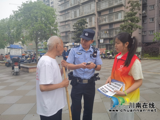 現(xiàn)場宣傳1.jpg
