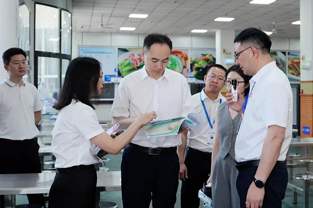 教育部、教育廳調(diào)研瀘州市教育法治工作