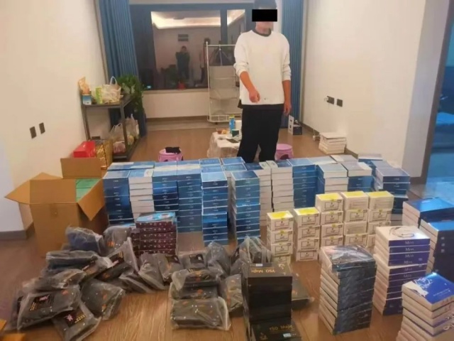 瀘州某居民樓里的可疑窩點(diǎn)……