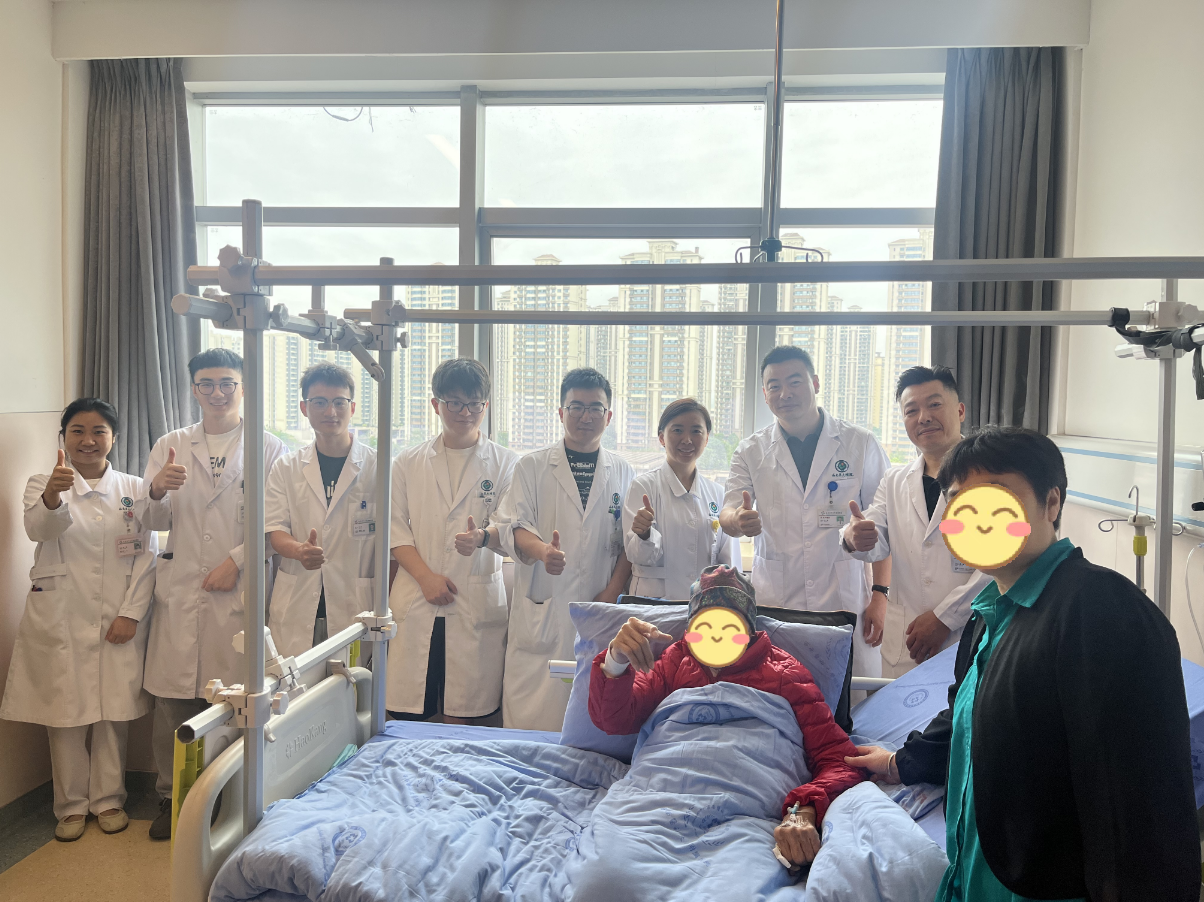 跨越百歲“人生骨折”難關(guān)，103歲老人術(shù)后3天重新站起來！