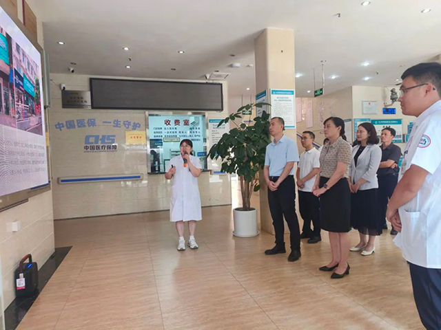 國家衛(wèi)生健康委藥物政策與基本藥物制度司司長張鋒一行蒞瀘調(diào)研