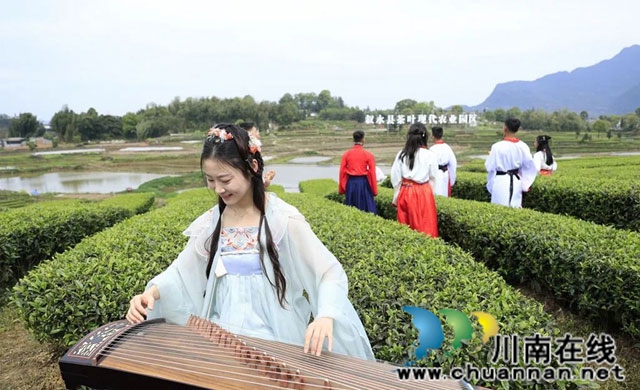 言論｜肖大齊：圍繞“六個(gè)瀘州”特色場(chǎng)景，深化“文旅商+百業(yè)”融合發(fā)展，推動(dòng)區(qū)域經(jīng)濟(jì)高質(zhì)量躍升