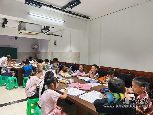 快樂不放假，成長不停歇｜龍馬潭區(qū)魚塘街道棗林園社區(qū)2025年暑期托管班正式開班
