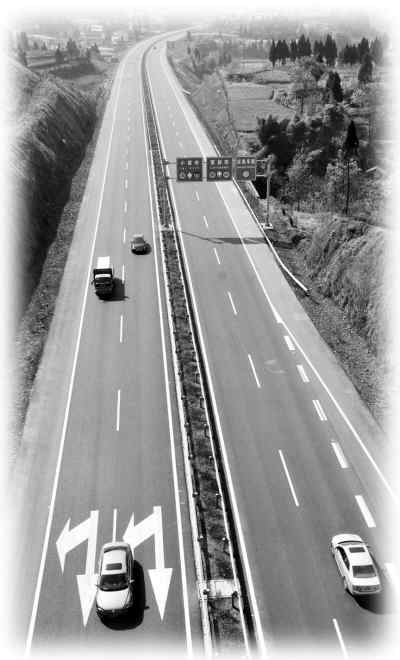 高速公路利潤(rùn)竟能超過(guò)茅臺(tái) 橫根桿子就要錢(qián)(圖1)