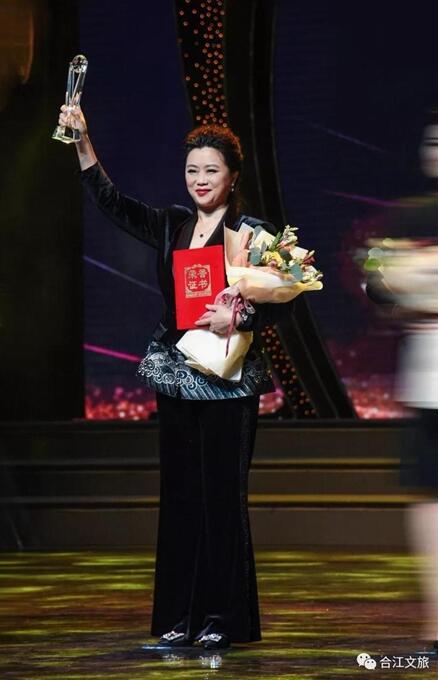合江縣川劇團(tuán)團(tuán)長(zhǎng)張曉紅的川劇人生(圖1)