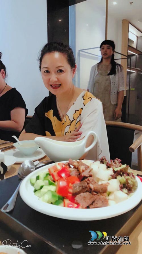 專訪四川省美食家協(xié)會(huì)會(huì)長(zhǎng)麥建玲：九大碗吃的是形式，和“誰(shuí)”吃才重要(圖4)