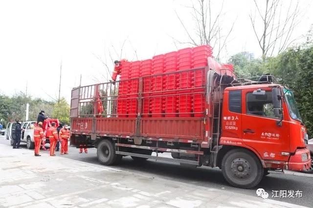 瀘州江陽區(qū)1000個廢棄口罩專用垃圾桶“上崗”(圖1)