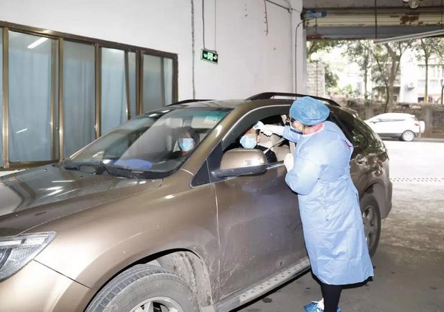 西南醫(yī)大中醫(yī)院實(shí)行人員、車輛通道管控(圖3)