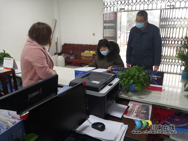 陳佳到瀘縣潮河鎮(zhèn)督導(dǎo)新型冠狀病毒感染的肺炎疫情防控工作(圖3)