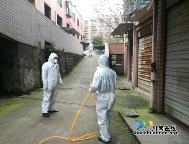 瀘縣市場(chǎng)監(jiān)督管理局黨員干部：抗疫一線的“一抹藍(lán)”(圖2)