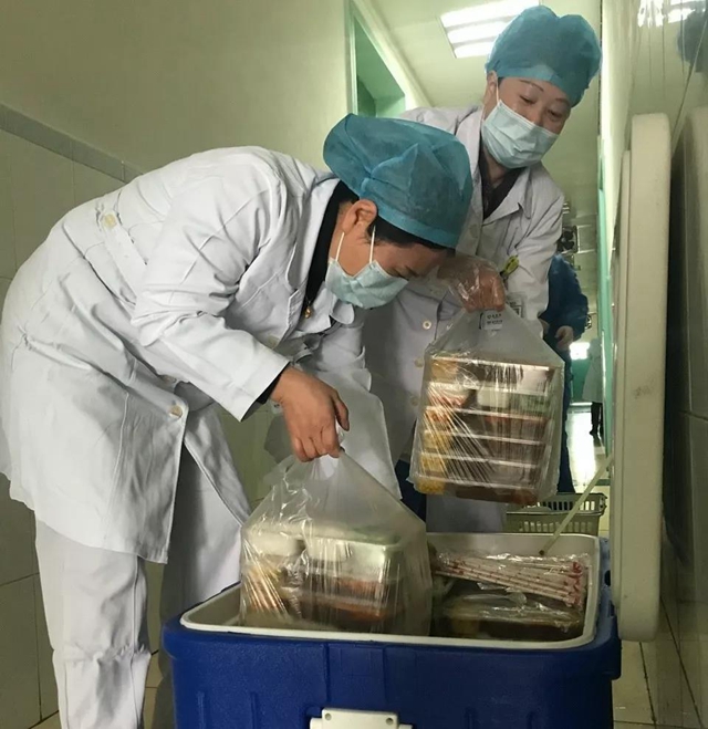 【西南醫(yī)大附院·堅守】這批“60”后17年前戰(zhàn)非典，如今再戰(zhàn)新冠肺炎！(圖7)