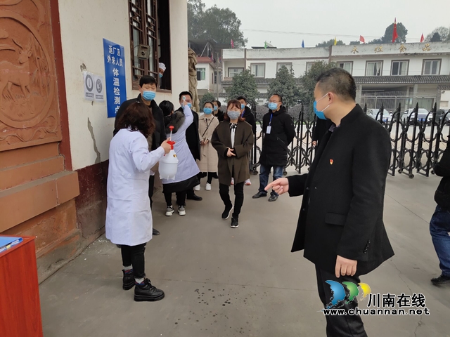 合江縣副縣長黃智勇率隊(duì)檢查企業(yè)疫情防控和安全生產(chǎn)工作(圖2)