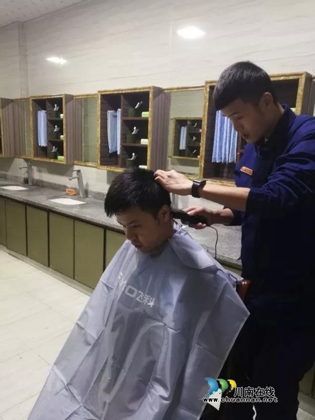 全能消防員！瀘州消防的“Tony”(圖3)