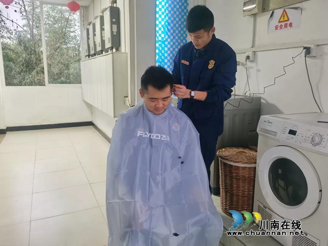 全能消防員！瀘州消防的“Tony”(圖4)