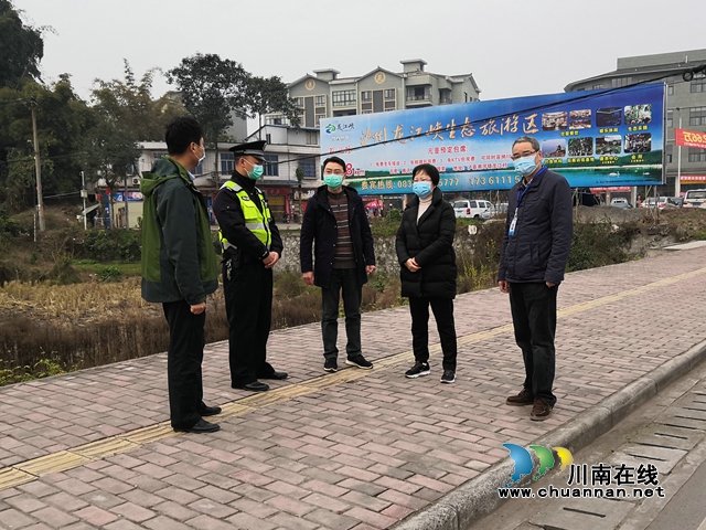陳佳到瀘縣潮河鎮(zhèn)督導(dǎo)新冠肺炎疫情防控工作