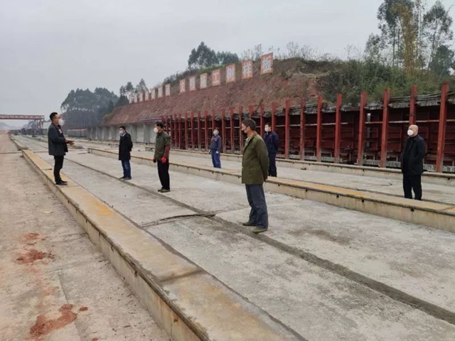 防疫不松有序復(fù)工 成宜高速有望6月底實(shí)現(xiàn)半幅通車(圖3)