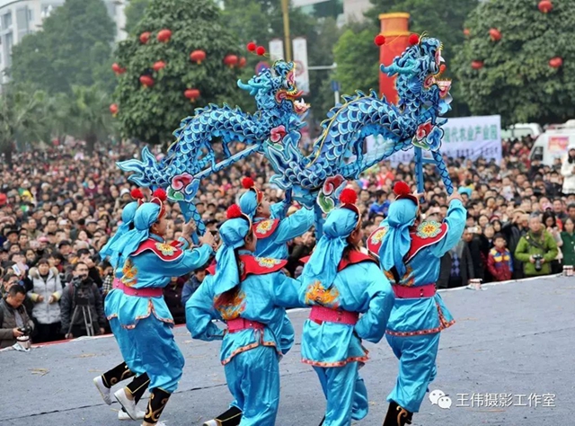 二月二，龍?zhí)ь^！||王偉鄉(xiāng)愁攝影作品《龍?jiān)诿耖g》賞析(圖53)