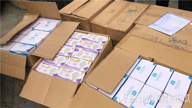 飄洋過海！2萬只愛心口罩從巴西運抵內(nèi)江(圖2)