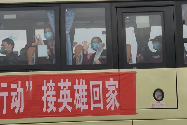 四川第六批援湖北醫(yī)療隊回家，將去仁壽黑龍灘隔離修整(圖10)