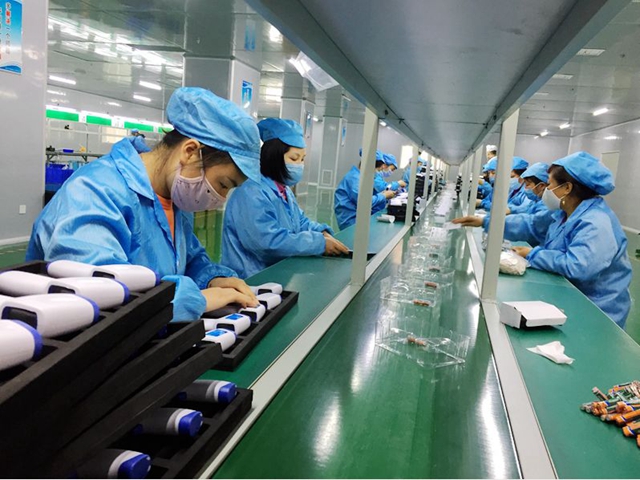 火力全開！宜賓這個企業(yè)1天能生產(chǎn)20萬個口罩，還有8000只溫度計
