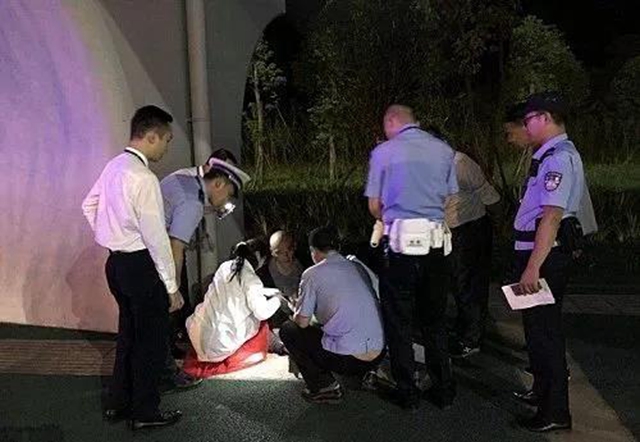 瀘州黑衣男，不滿防疫措施“劫持”飛機(jī)？(圖11)