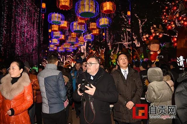 千里同好 自貢向法國蓋亞克市捐贈2萬個口罩(圖3)