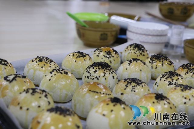 龍馬潭區(qū)魚塘街道幸福微家烘焙小課堂開講啦！(圖4)