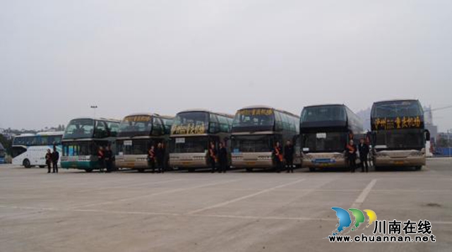重磅！經(jīng)重慶機場進港返瀘復課高校學生可免費坐長途汽車！(圖2)