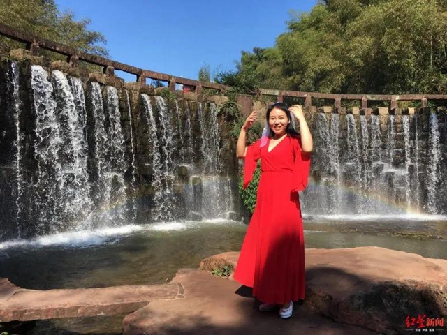 罕見！宜賓蜀南竹海四級瀑布同現(xiàn)彩虹(圖2)