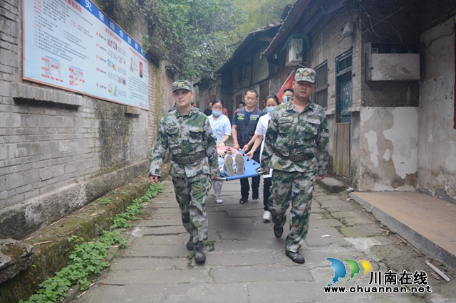 “火災+地災+內澇” 龍馬潭小市街道硬核實戰(zhàn)演練！(圖2)