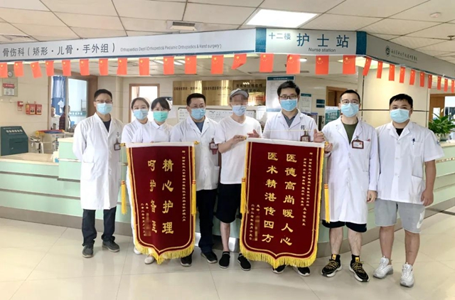 【關(guān)注】男子被10萬伏高壓電燒焦？(圖6)