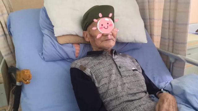 97歲老戰(zhàn)士?jī)纱稳朐?，原因竟是…?圖2)