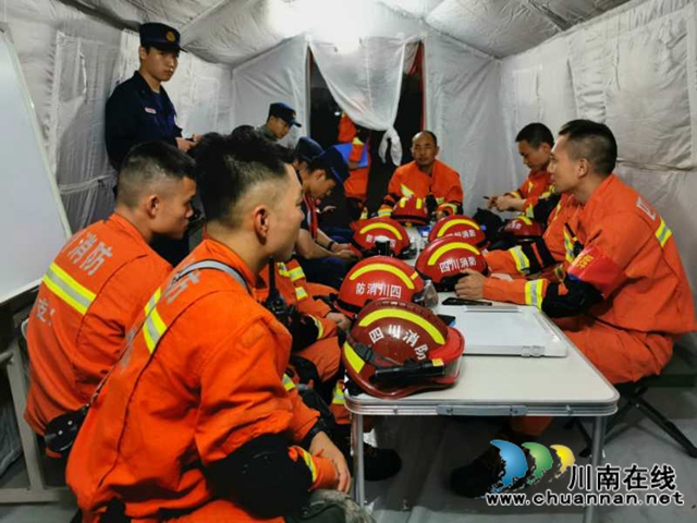 練為戰(zhàn)！瀘州消防“亮劍”地震實戰(zhàn)拉動演練現(xiàn)場(圖16)