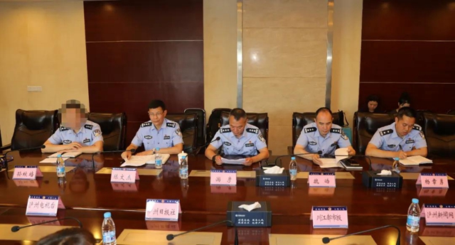 瀘州警方破獲特大販毒案，毒販家中搜出成堆現(xiàn)金毒資！(圖3)