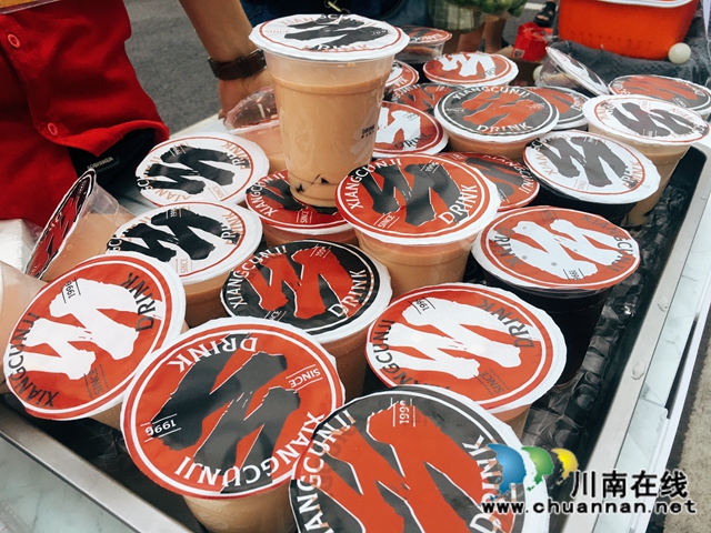 瀘州華升·寶龍廣場(chǎng)“時(shí)光夜市”盛大開(kāi)市(圖17)